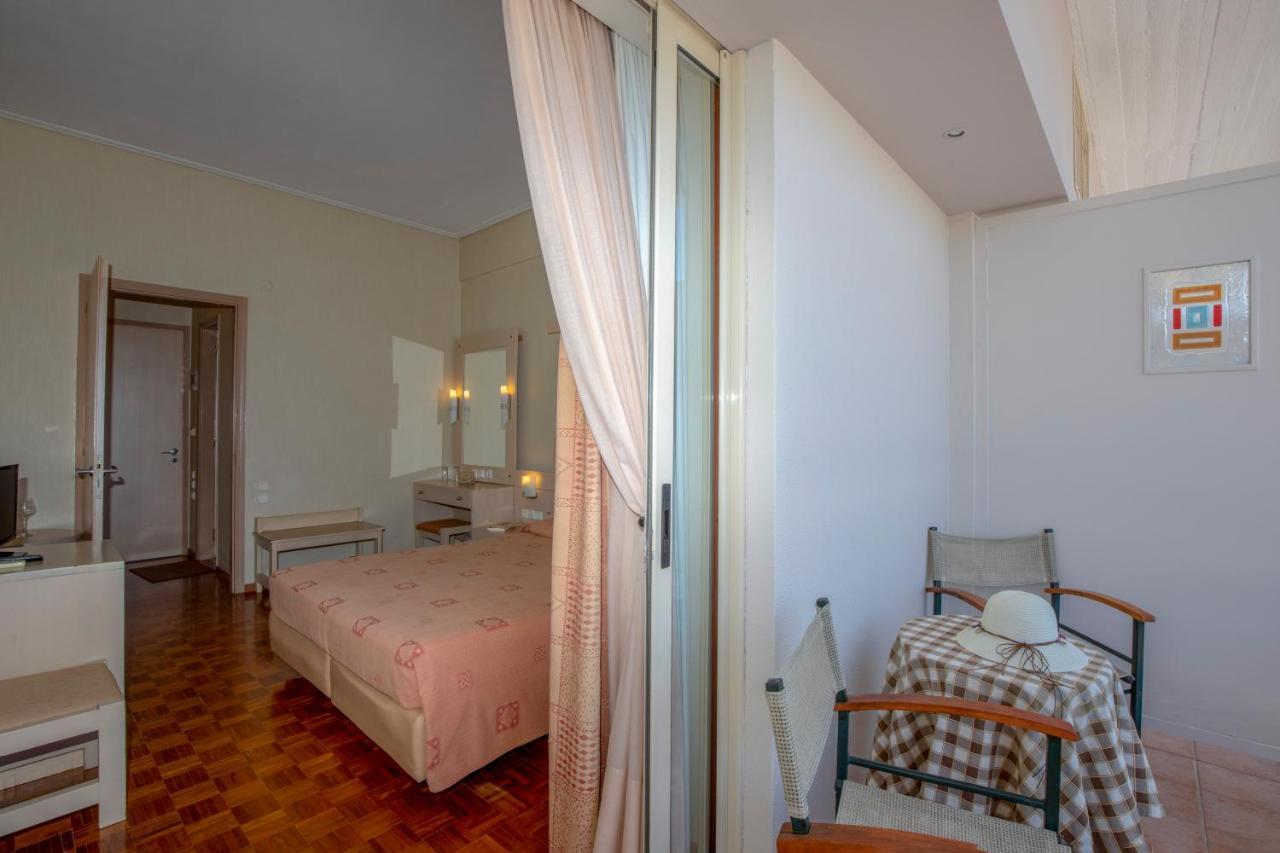Hotel Kypreos Kaména Vúrla Kültér fotó