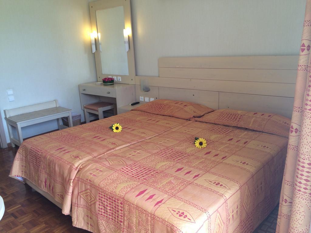 Hotel Kypreos Kaména Vúrla Szoba fotó